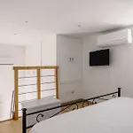 Madre Terra Airport & 3*