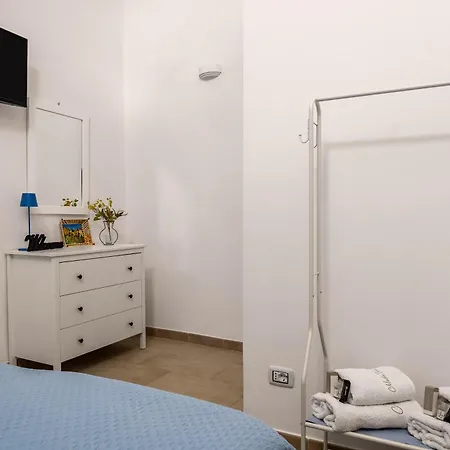 Madre Terra Airport & 3*
