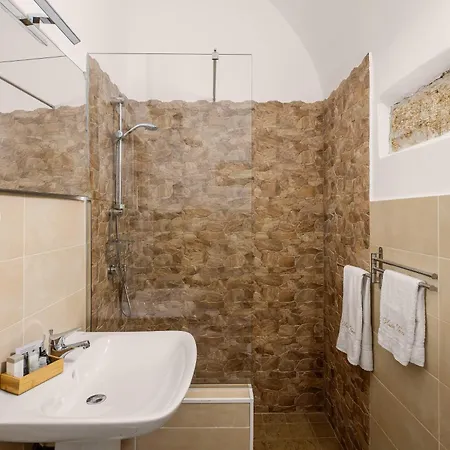 Guest house Madre Terra & *